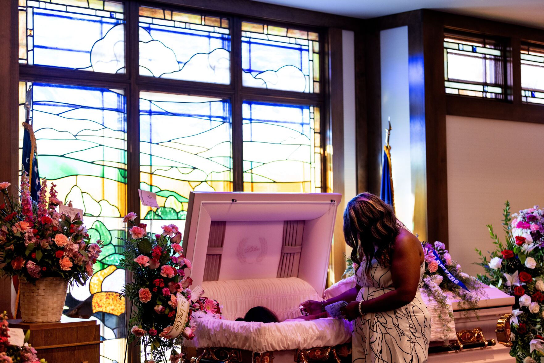 Le'Zah Lewis service
